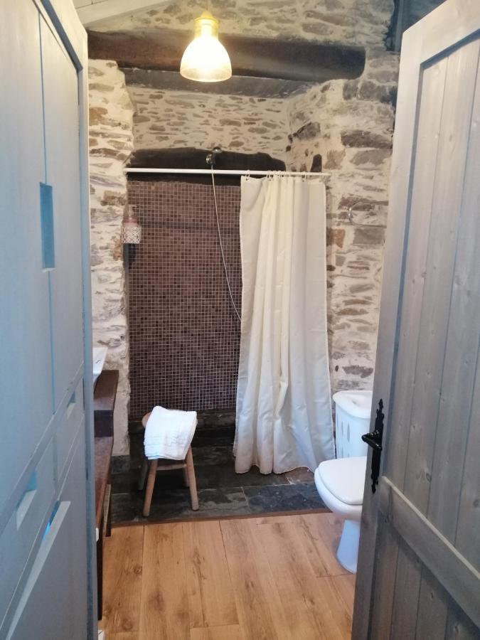 Las Casitas De Peares Carballedo (Ourense) Exterior photo